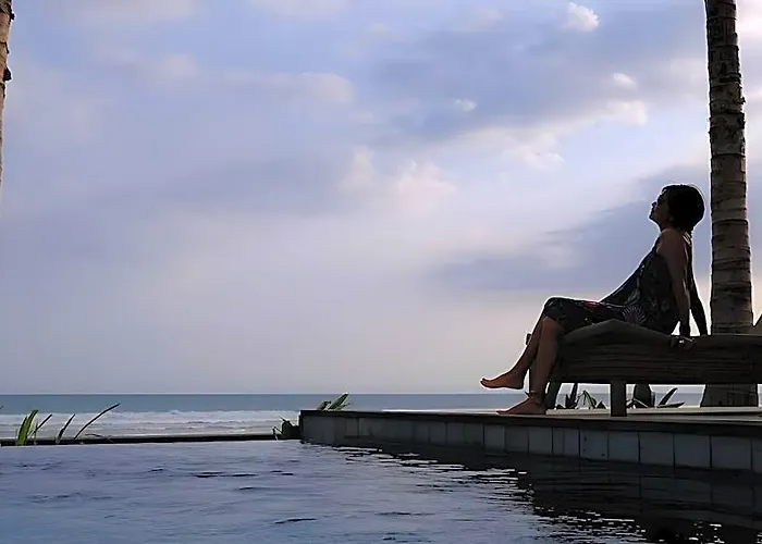 فندق Wide Sands Retreat 4*